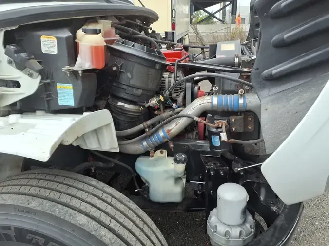 2014 FREIGHTLINER/MERCEDES M2 106