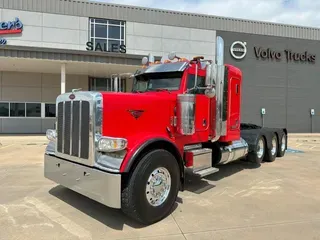 2017 PETERBILT 389