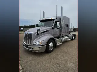 2025 PETERBILT 579