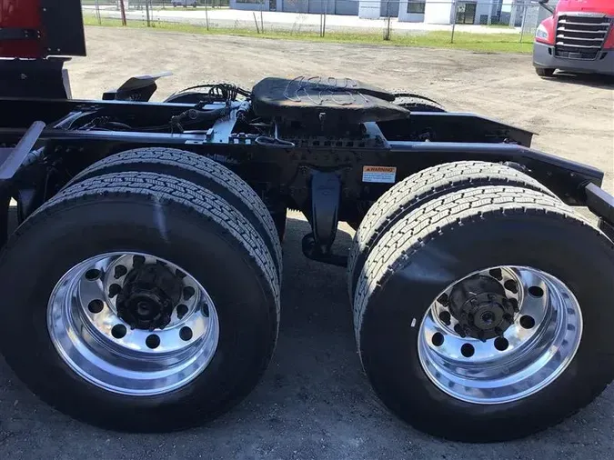 2021 FREIGHTLINER CASCADIA