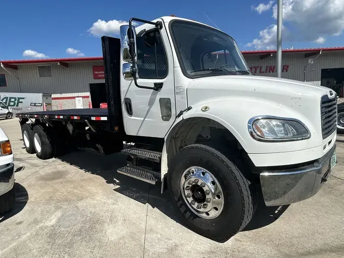 2019 Freightliner BUSINESS CLASS M2 106