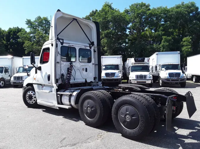 2018 FREIGHTLINER/MERCEDES CASCADIA 125