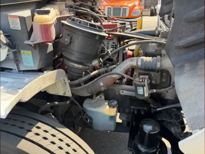 2019 FREIGHTLINER/MERCEDES M2 106