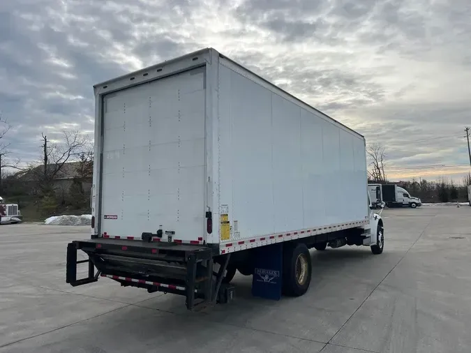 2019 Freightliner M2 106