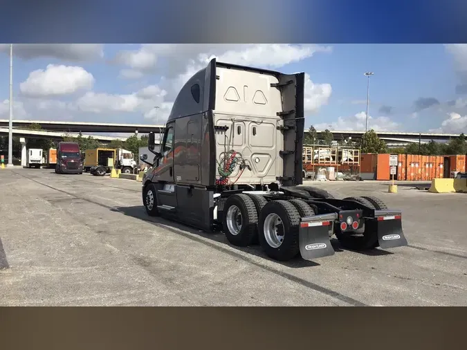 2024 Freightliner Cascadia 12663b833f7b3565b513f11fad80a325854