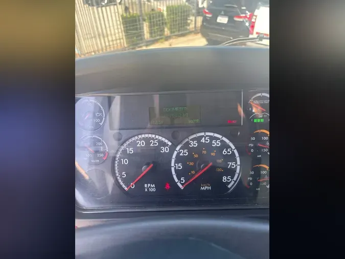 2019 FREIGHTLINER/MERCEDES M2 10663b9031f0abdc131a18daf8abf08c58c