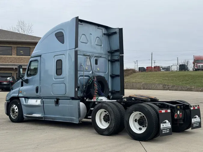 2016 FREIGHTLINER CASCADIA