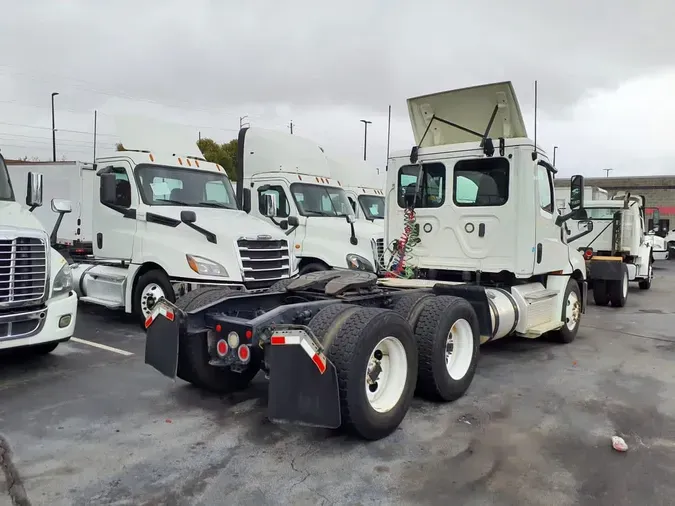 2019 FREIGHTLINER/MERCEDES CASCADIA