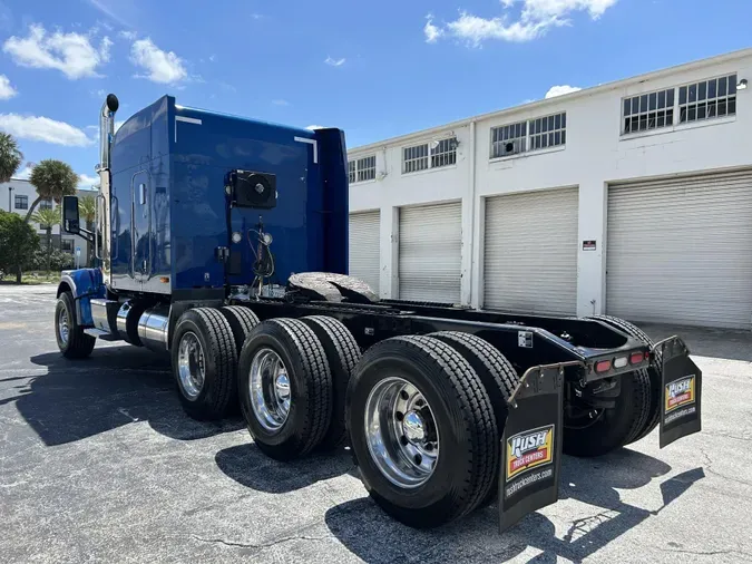 2022 Peterbilt 567