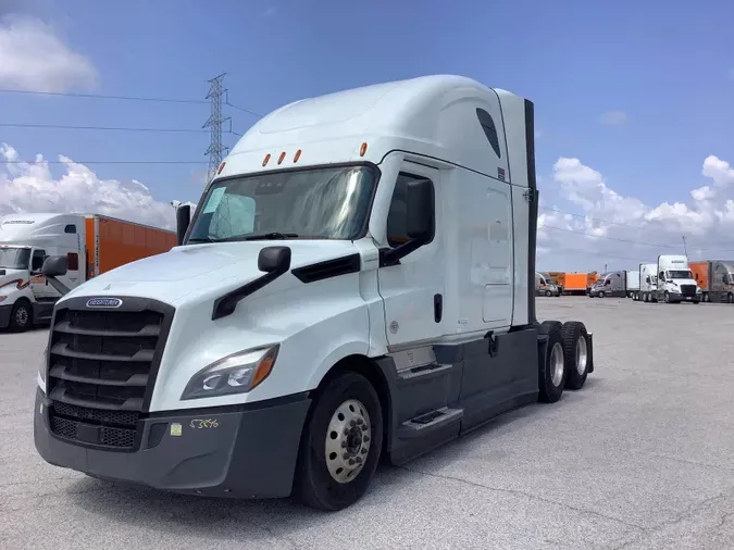 2023 Freightliner Cascadia 126