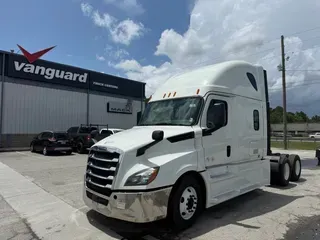 2020 Freightliner Cascadia 126