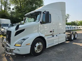 2019 VOLVO VNR64T-640