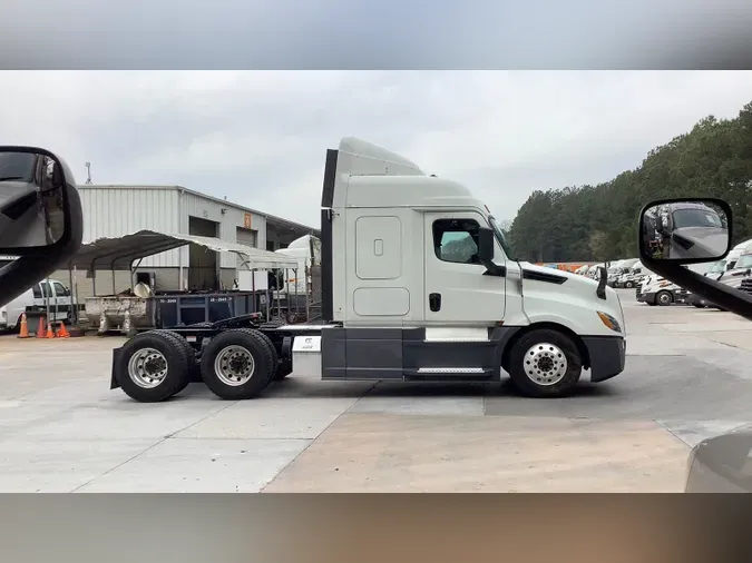 2020 Freightliner Cascadia