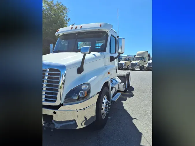 2020 FREIGHTLINER/MERCEDES CASCADIA 12563d02230feec103ac92f6be47dedbe96
