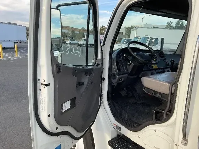 2017 Freightliner M2