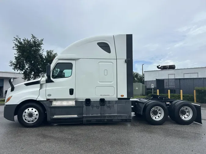 2021 Freightliner Cascadia