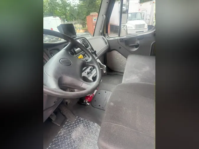 2019 FREIGHTLINER M2 106