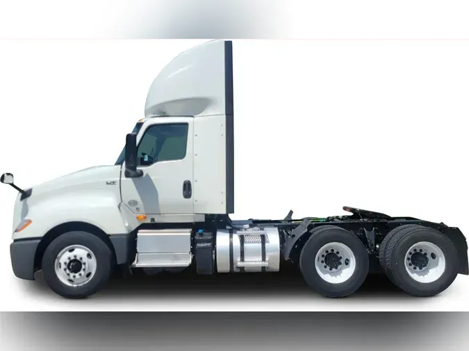 2020 International LT62563d3709d76d672844d7c252f6316abe8