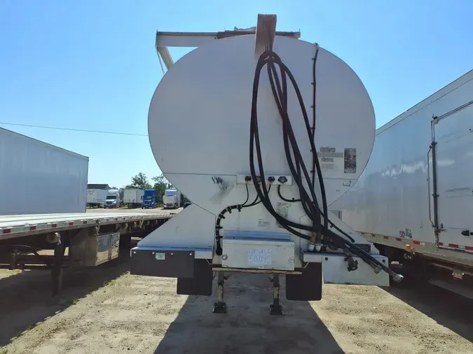 2012 UTILITY TRAILERS TANKER TRAILER