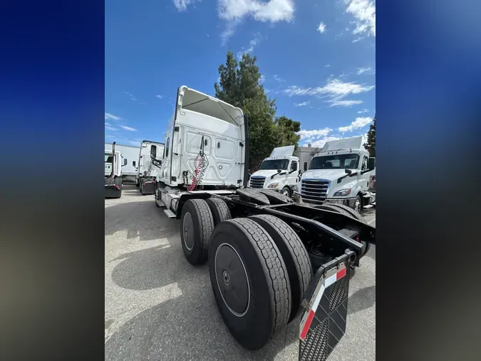 2020 FREIGHTLINER/MERCEDES NEW CASCADIA 116