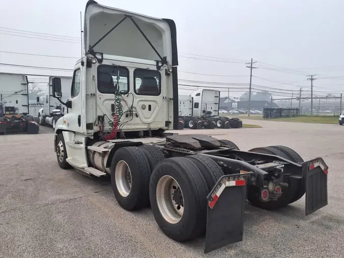 2019 FREIGHTLINER/MERCEDES CASCADIA 12563d85ce5ff89c2b3d5eb151d784bce51