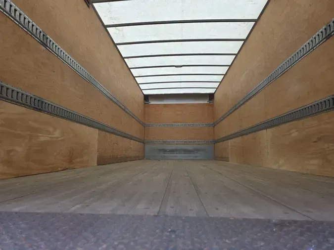 2018 FREIGHTLINER M2 106