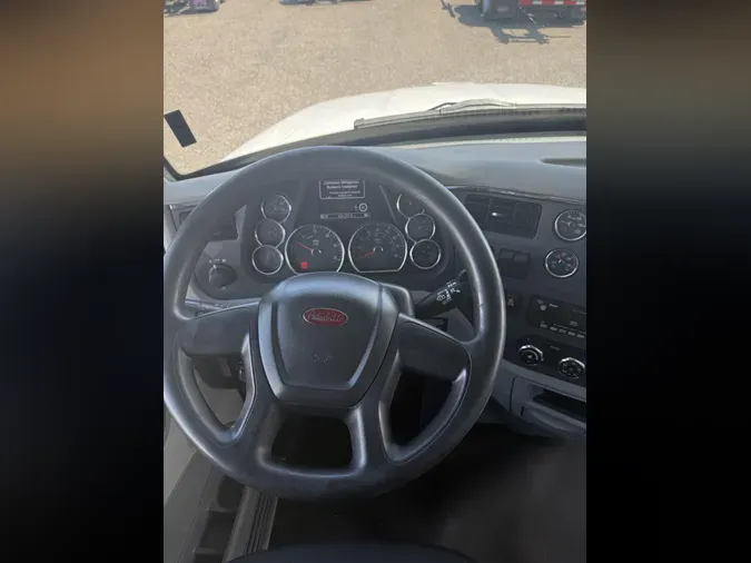 2022 Peterbilt 579