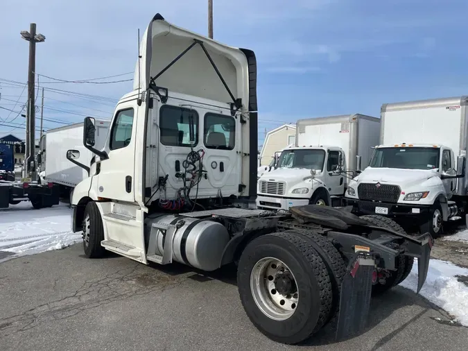 2019 FREIGHTLINER/MERCEDES NEW CASCADIA 116