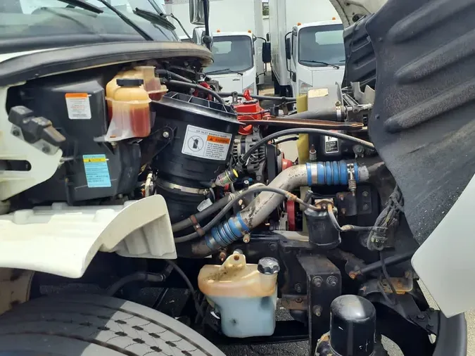 2019 FREIGHTLINER M2 106