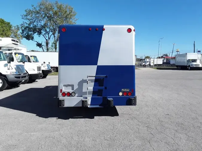 2018 ISUZU NRR