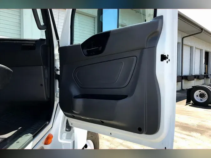 2019 INT LT625 6x4