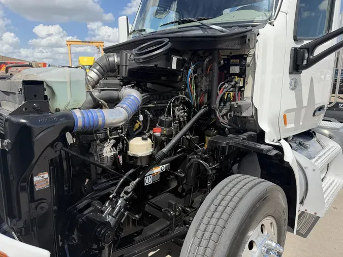 2020 Peterbilt 57963e406e6cba2fd6a61baeee62b38d311