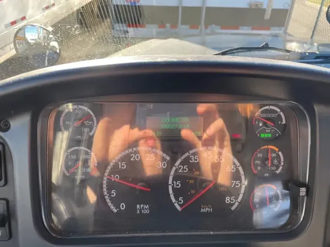 2017 FREIGHTLINER/MERCEDES M2 112