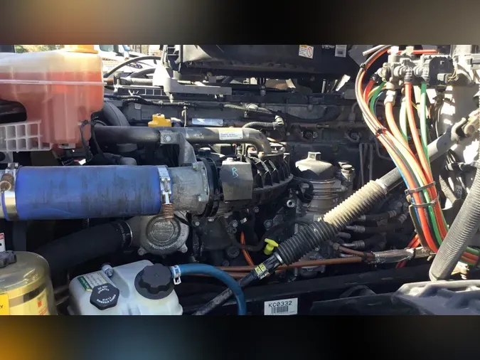 2020 Freightliner Cascadia 126