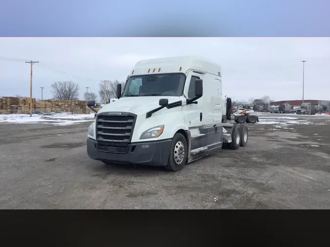 2021 Freightliner Cascadia 126