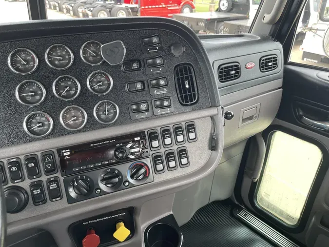 2018 Peterbilt 389