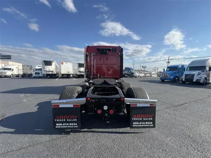 2019 FREIGHTLINER CA126