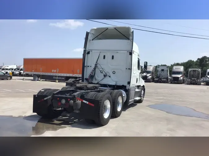 2020 Freightliner Cascadia