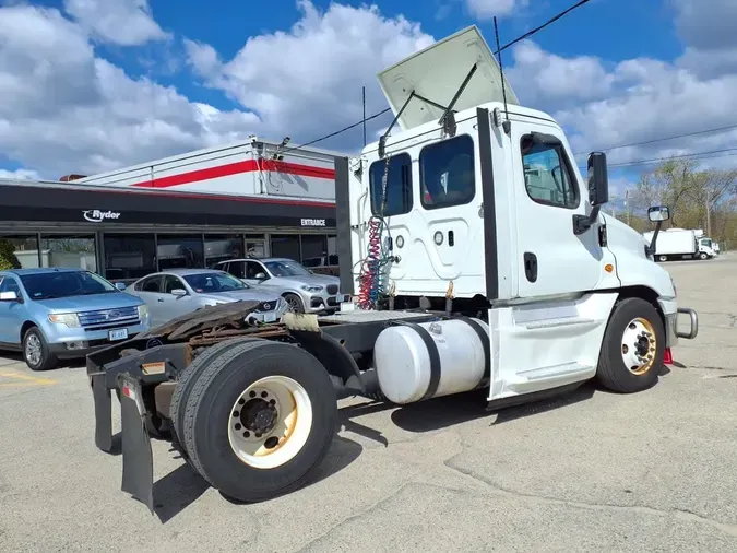 2019 FREIGHTLINER/MERCEDES CASCADIA 12563f47add83b62171ac06184c24334d20
