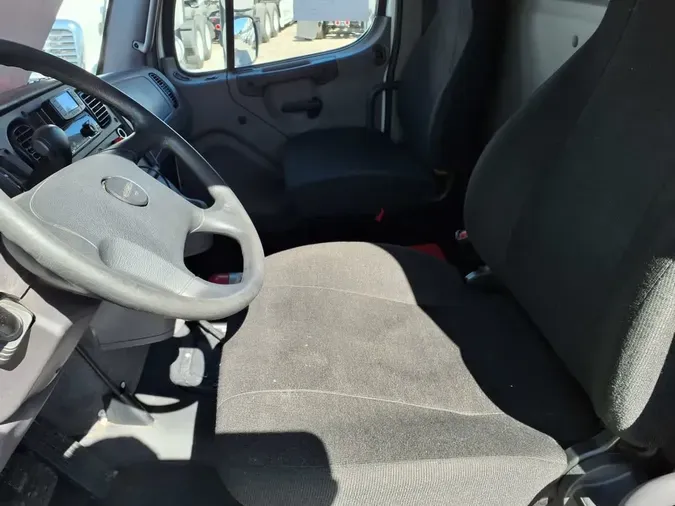 2020 FREIGHTLINER M2 106