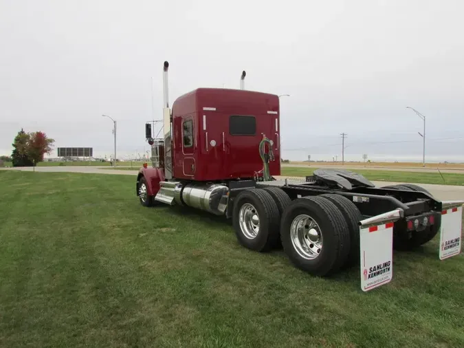 2026 Kenworth W900L