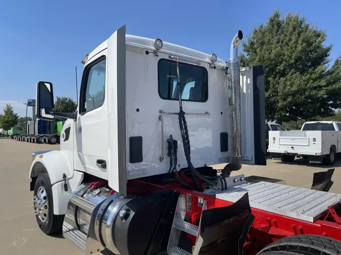 2022 Peterbilt 567