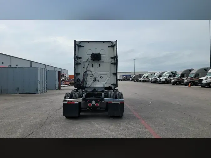 2023 Freightliner Cascadia 126