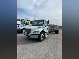 2015 Freightliner M2 106
