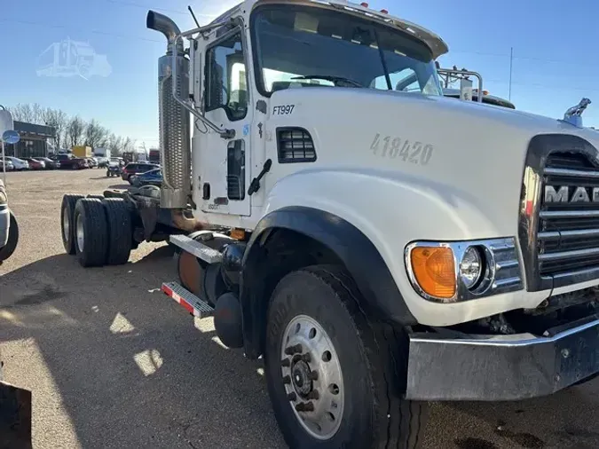 2003 MACK GRANITE CV713