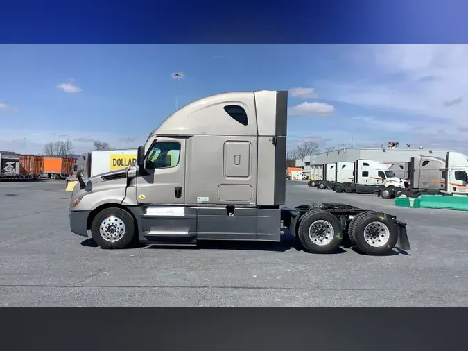 2024 Freightliner Cascadia 126