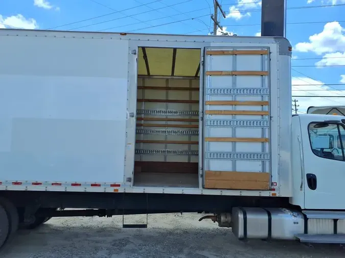 2019 FREIGHTLINER/MERCEDES M2 106