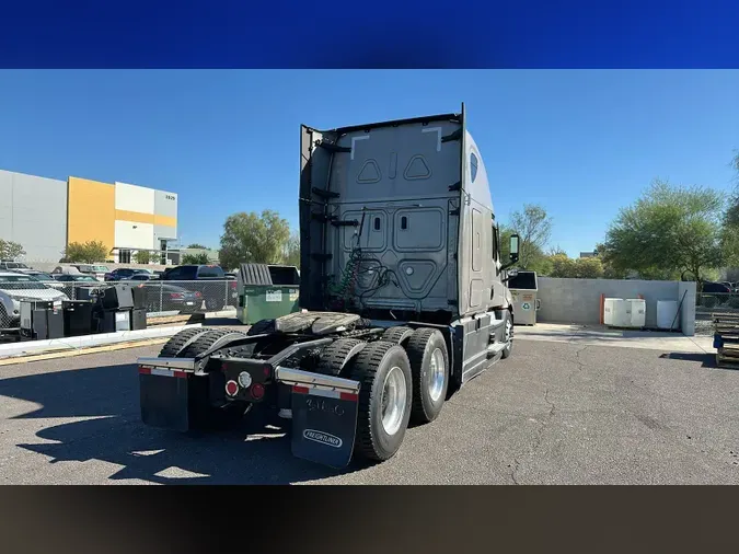 2024 Freightliner Cascadia 126