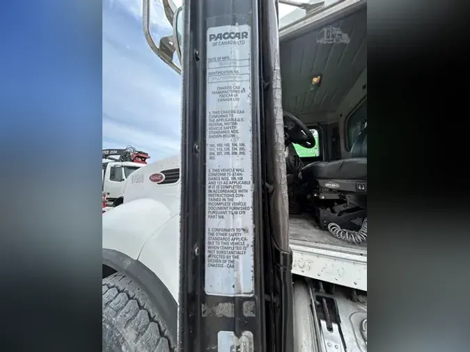 2005 PETERBILT 335
