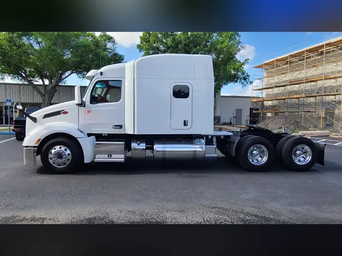 2022 Peterbilt 579
